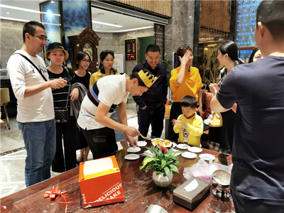 员工生日会